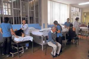 Especialistas har&aacute;n cirug&iacute;as gratuitas de huesos en Cuenca