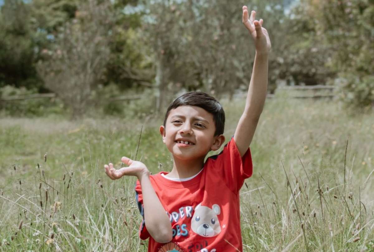 Emanuel fue diagnosticado con distrofia muscular de Duchenne y su familia impulsa una campa&ntilde;a para financiar un tratamiento de terapia g&eacute;nica.