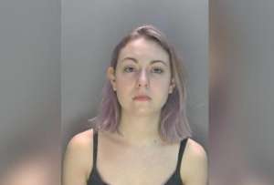 Profesora de 24 años sedujo con golosinas a un alumno de 14 para tener sexo con él