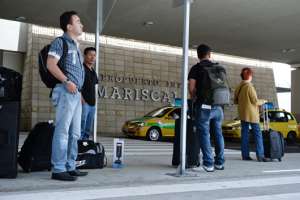 Las tarifas de taxis m&aacute;s altas de lo normal fueron acordadas por  el tiempo de desplazamiento desde Quito hasta el aeropuerto de Tababela. Foto: Andr&eacute;s Darquea / El Tel&eacute;grafo