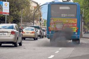 Al menos un 80% de los automotores de transporte pesado no pasa la revisi&oacute;n t&eacute;cnica la primera vez que se presenta. FOTO: JOS&Eacute; LUIS LLIVISACA.