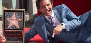 Derbez agradeci&oacute; a sus "hermanos latinos" el apoyo incondicional que le han dado durante m&aacute;s de tres d&eacute;cadas.
