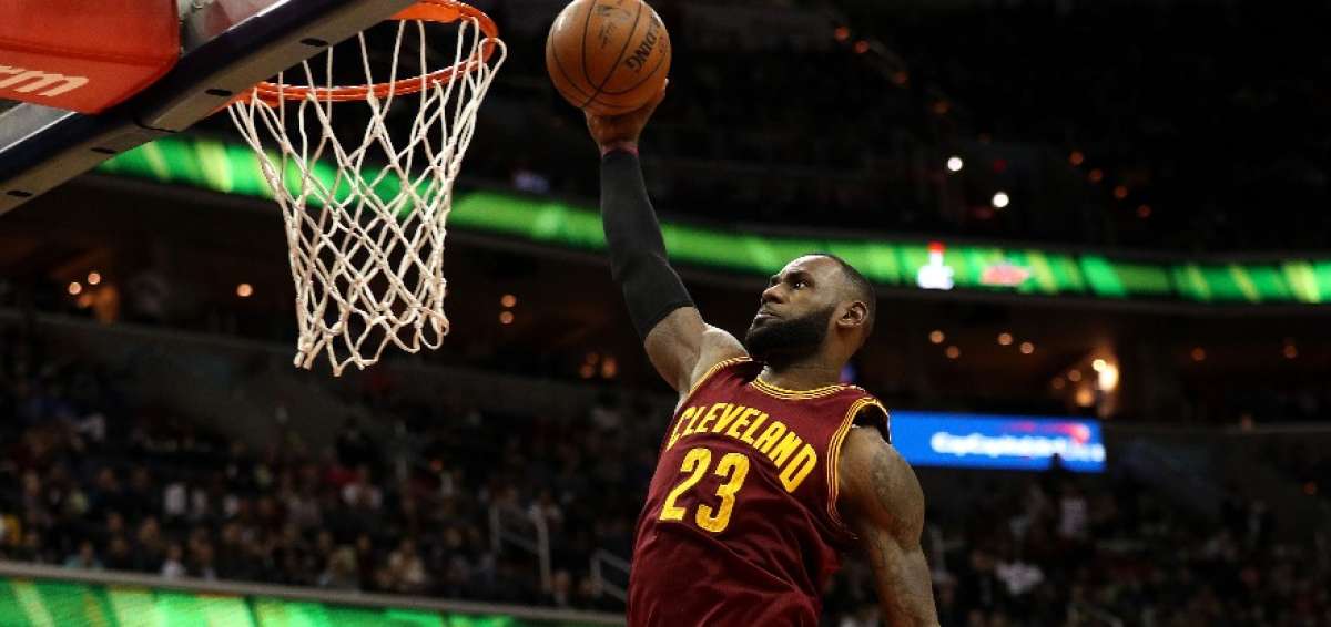 LeBron James dona $ 2.5 millones para exposici&oacute;n sobre Mohamed Al&iacute;