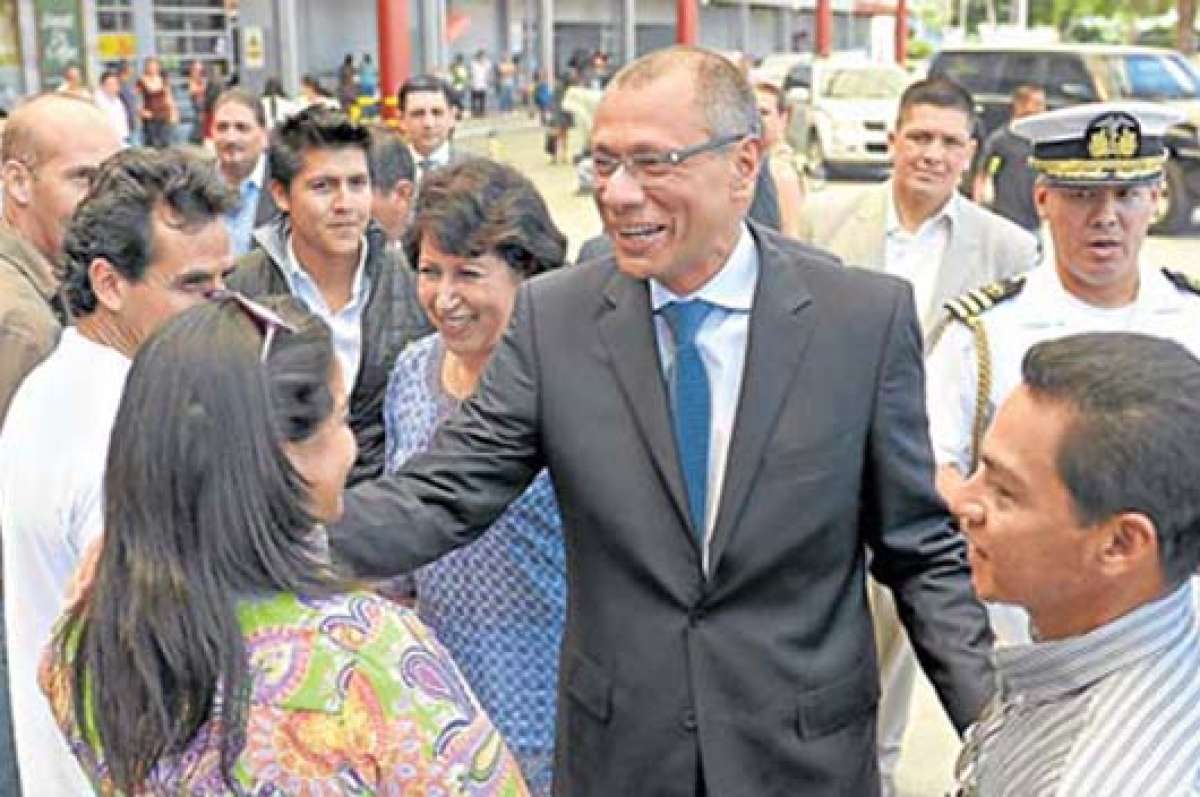 El vicepresidente Jorge Glas estuvo presente en la inauguraci&oacute;n del programa Desaf&iacute;os 2015 en Guayaquil. Foto: Jos&eacute; Mor&aacute;n / El Tel&eacute;grafo