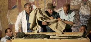 Zahi Hawass revel&oacute; una serie de hechos importantes sobre la familia del fara&oacute;n Tutankam&oacute;n, cuya tumba fue descubierta en 1922 por Howard Carter.
