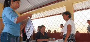 Las multas se cancelan en cada Delegaci&oacute;n Provincial Electoral. En caso de no haber asistido a las urnas en las dos vueltas la sanci&oacute;n es acumulativa.