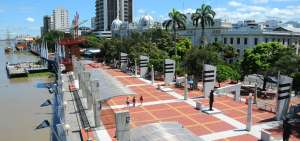 En redes sociales circularon publicaciones sobre un supuesto asalto a transe&uacute;ntes y cruce de balas en el Malec&oacute;n 2000.