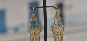 Las candongas, en oro o plata, se han convertido en la muestra representativa del cant&oacute;n.