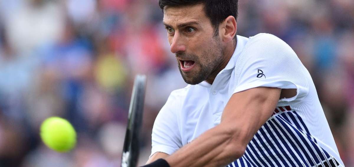 Djokovic se deshace de Young y alcanza las semifinales de Eastbourne