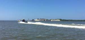 Armada colombiana rescata a 17 migrantes ecuatorianos en el mar Caribe