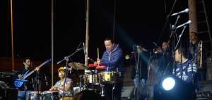 La Orquesta Estrellas de Colombia fue parte del grupo de artistas internacionales que se presentaron en el Estadio Rumi&ntilde;ahui.