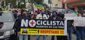 Ciclistas protestan por muerte de Rub&eacute;n Dar&iacute;o Tat&eacute;s