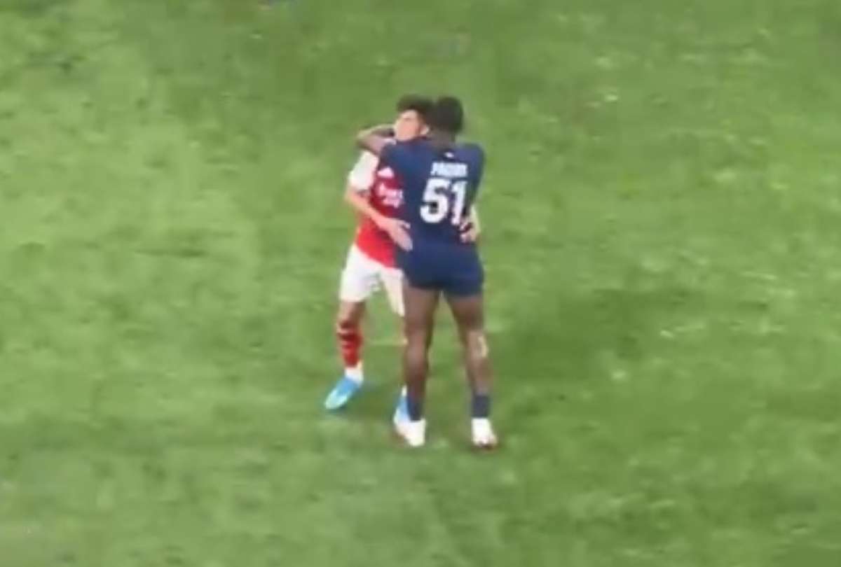 Pacho e Hincapi&eacute; conmueven las redes tras la final de Champions