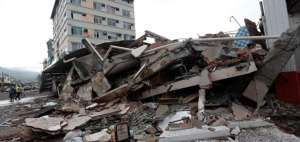 M&aacute;s de 180 r&eacute;plicas tras el terremoto en Ecuador