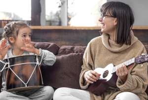 La dificultad para escuchar no necesariamente implica sordera.
