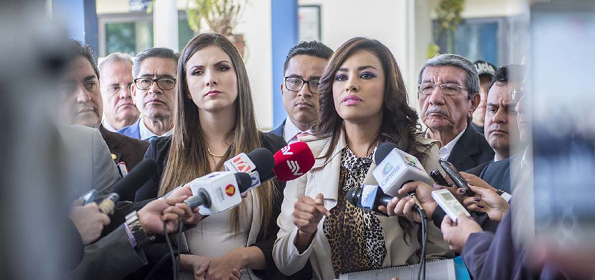 Asamble&iacute;stas por CREO, Ana Galarza y Jeannine Cruz comparecieron en la Fiscal&iacute;a por caso Caminosca.