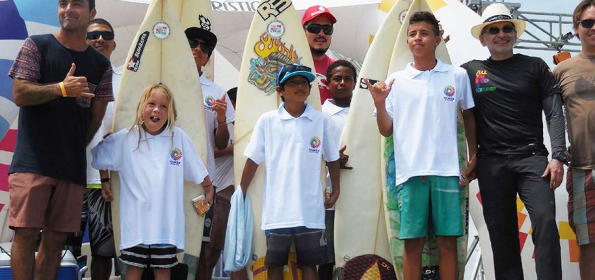 El evento cont&oacute; con la participaci&oacute;n de experimentados surfistas que hicieron prevalecer su dominio de las olas.