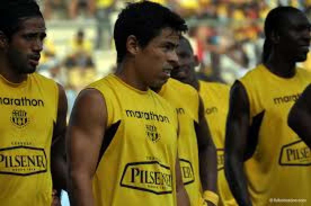 Mat&iacute;as Oyola renov&oacute; dos a&ntilde;os m&aacute;s con Barcelona