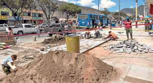 Hoy la Canciller&iacute;a recibir&aacute; la sede de Unasur. Para su construcci&oacute;n, seg&uacute;n los pobladores, se usaron m&aacute;s de 300.000 m de piedra de las canteras de la zona. Foto: John Guevara/ El Tel&eacute;grafo