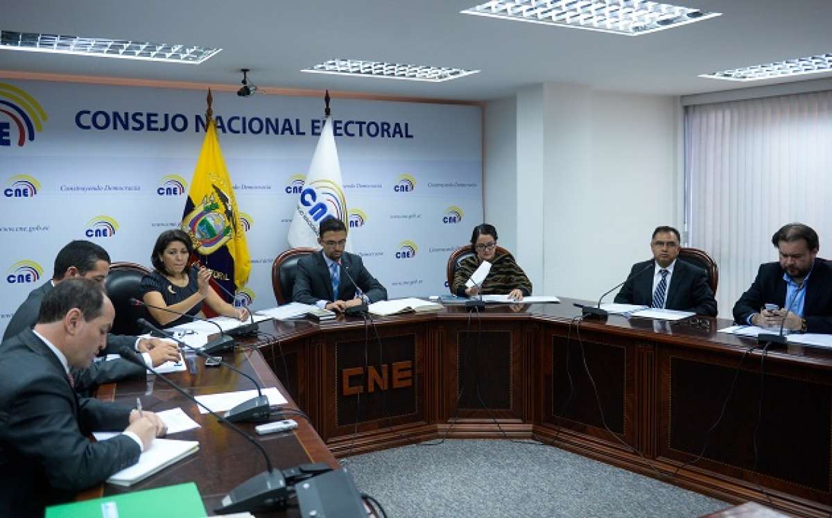 El Pleno del CNE indic&oacute; que desde ma&ntilde;ana, mi&eacute;rcoles 29, se notificar&aacute;n los resultados de los puntajes obtenidos por los postulantes. Foto: &Aacute;lvaro P&eacute;rez / EL TEL&Eacute;GRAFO
