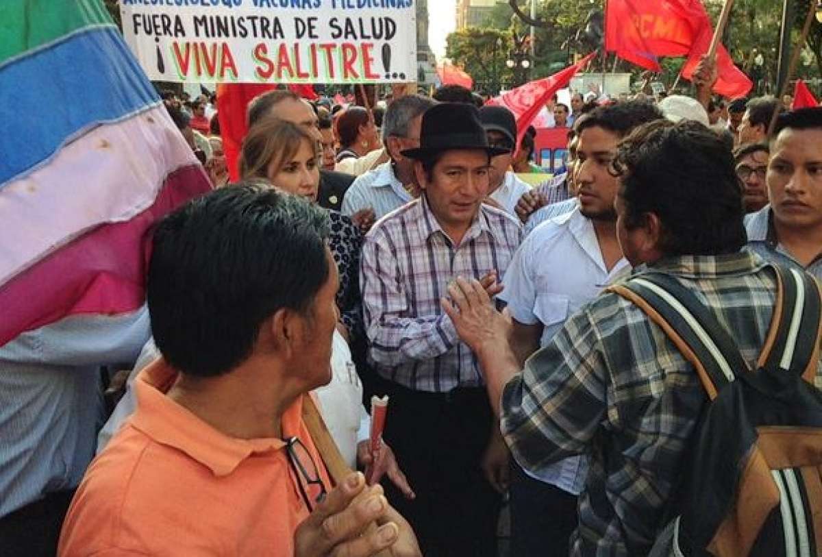 El prefecto de Zamora marcha en Guayaquil 