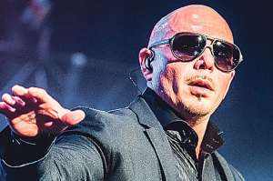 Pitbull. El cubano estadounidense es conocido m&aacute;s por los d&uacute;os que interpreta.