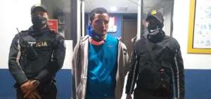 Dos extranjeros robaron joyas en centro comercial de Quito