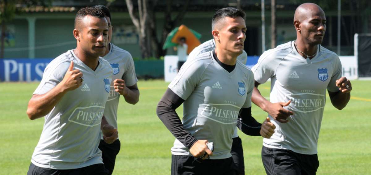 La tarde de ayer, el primer plantel del &lsquo;Bombillo&rsquo; retorn&oacute; a los entrenamientos, luego del cotejo por campeonato ecuatoriano en Portoviejo.