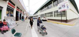 Las ferias del domingo y lunes pr&oacute;ximo se realizar&aacute;n a&uacute;n en la calle Jos&eacute; Garc&iacute;a, ubicada justo en frente de la fachada del mercado Sim&oacute;n Bol&iacute;var.