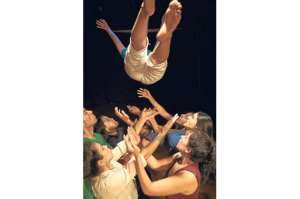 La F&aacute;brica es uno de los espacios donde se plantea un di&aacute;logo entre el p&uacute;blico y la escena danc&iacute;stica contempor&aacute;nea. Su &uacute;ltima propuesta fue &lsquo;Contacto&rsquo;. Cortes&iacute;a