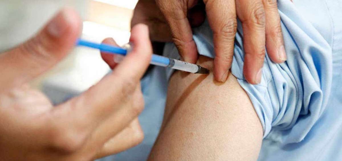 La vacunaci&oacute;n masiva se ejecuta como medida de prevenci&oacute;n en el pa&iacute;s. 