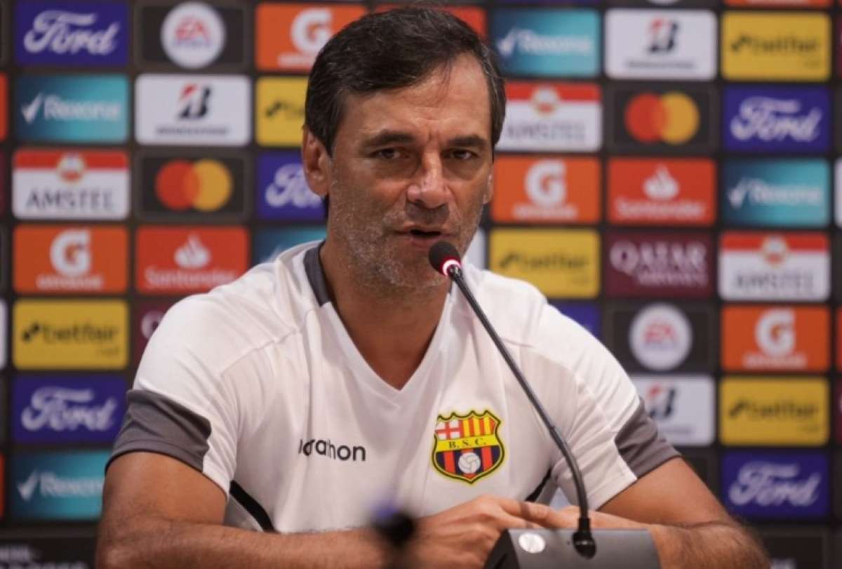Fabián Bustos: "Barcelona me hizo mejor entrenador"