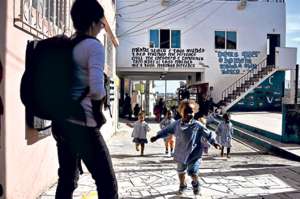 La esperanza de escolarizar a m&aacute;s ni&ntilde;os en &Aacute;frica retrocede: el apoyo internacional para la educaci&oacute;n b&aacute;sica se estanc&oacute; entre 2011 y 2012. Foto: AFP.