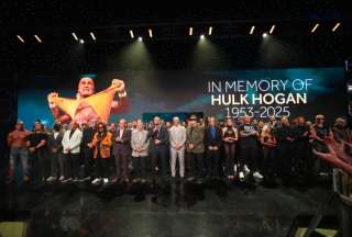 WWE despide a Hulk Hogan con emotivo homenaje en SmackDown
