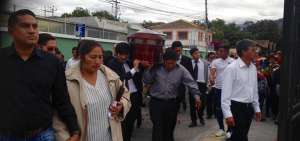 El jueves pasado se realizaron las honras f&uacute;nebres de Mishell en la iglesia de Cumbay&aacute;. Luego fue enterrada en ese mismo lugar.