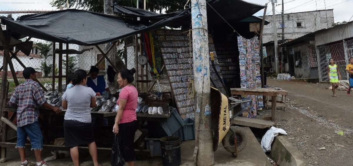 Este mercado informal tiene calles sin asfaltar y est&aacute; en medio de la insalubridad. En el lugar la atenci&oacute;n al p&uacute;blico inicia a las 06:00 todos los d&iacute;as. 