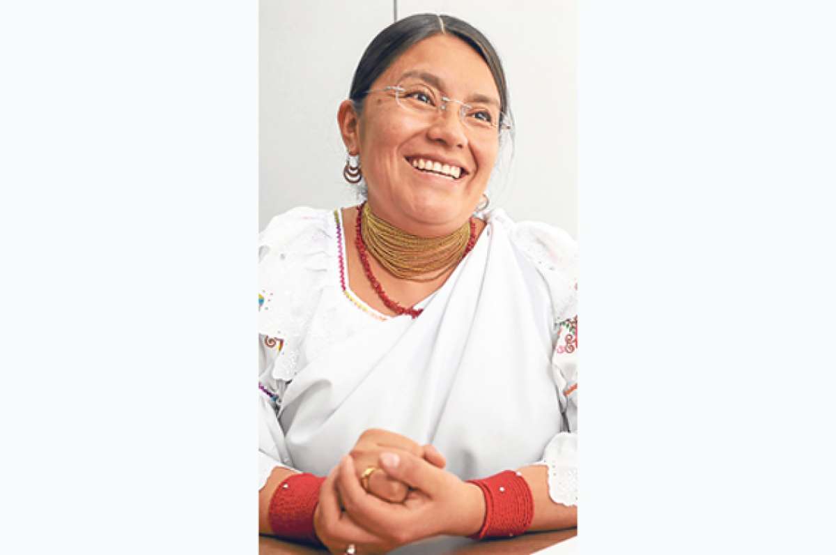 Su tesis para graduarse de doctora en Jurisprudencia de la Universidad Central del Ecuador, fue sobre Administraci&oacute;n de Justicia y Pueblos Ind&iacute;genas. Foto: Daniel Molineros