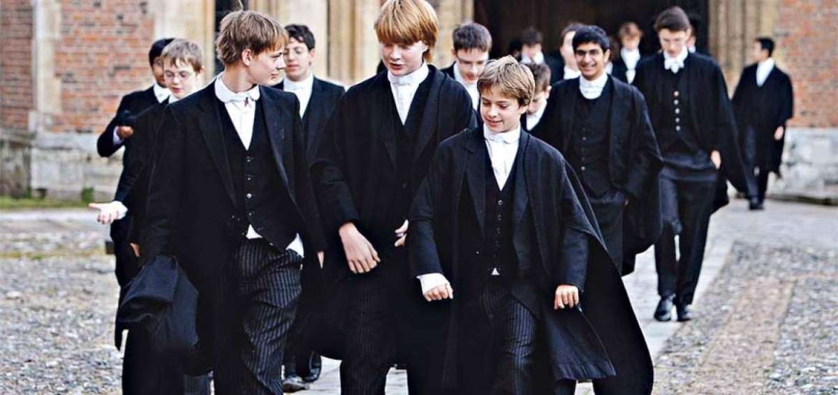 El internado privado Eton es solo para varones y est&aacute; ubicado en Berkshire. Tiene 1.290 alumnos de clase alta.