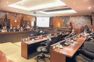 La sesi&oacute;n ordinaria del Concejo Metropolitano del jueves pasado fue clausurada de manera abrupta por el alcalde Mauricio Rodas.