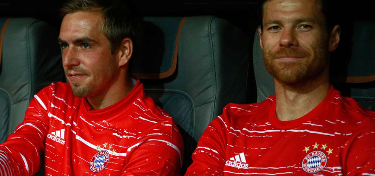 Philipp Lahm (izq.) se dedicar&aacute; a compartir tiempo con su familia y rechaz&oacute; la oferta de ser dirigente del M&uacute;nich. El espa&ntilde;ol Xabi Alonso ha jugado en Liverpool, Real Madrid y Bayern de M&uacute;nich. 