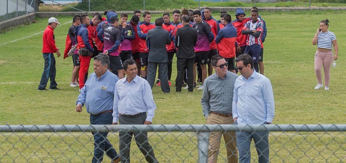 Los jugadores se reunieron con representantes del Ministerio del Trabajo, mientras los directivos dejan el lugar.