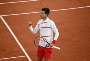 Novak Djokovic durante un partido en el Roland Garros de 2020