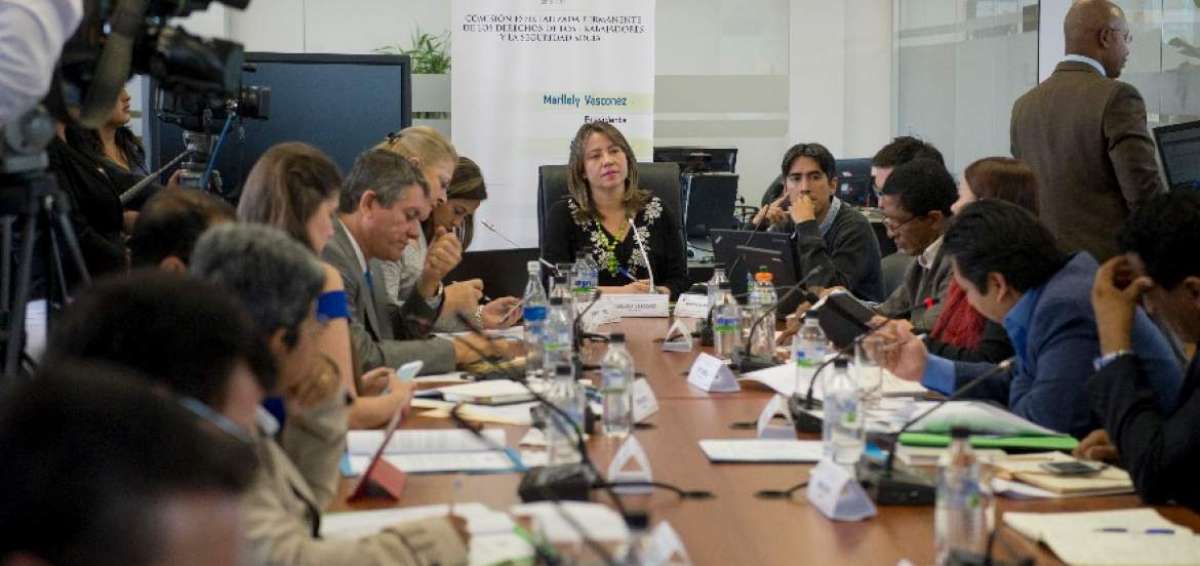 Informe para primer debate de Ley de Optimizaci&oacute;n Laboral estar&iacute;a listo hasta el s&aacute;bado