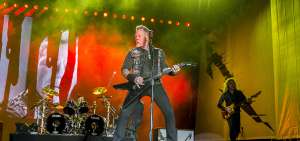 &rsquo;King Nothing&rsquo; -del disco Load-  fue interpretada por Metallica en su &uacute;ltima visita a Quito, el 29 de octubre de 2016, sobre un escenario montado en el Parque Bicentenario. La canci&oacute;n se basa en las obras King Lear y Macbeth.