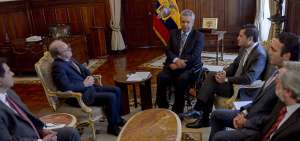 El presidente Len&iacute;n Moreno se reuni&oacute; ayer con Axel van Trotsenburg, vicepresidente para Am&eacute;rica Latina del Banco Mundial. Este &uacute;ltimo destac&oacute; la labor del pa&iacute;s en el &aacute;rea de la discapacidad. 