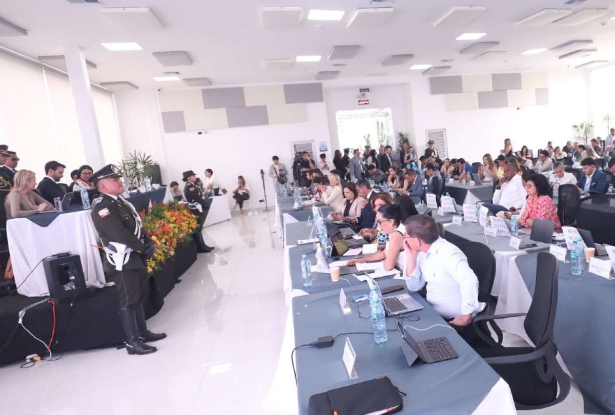 Sesi&oacute;n del Pleno de la Asamblea Nacional durante el primer debate del proyecto de ley sobre miner&iacute;a y energ&iacute;a, realizado en Samborond&oacute;n.