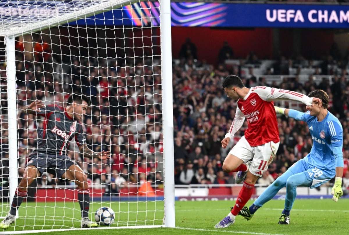 Arsenal mantiene puntaje perfecto en Champions