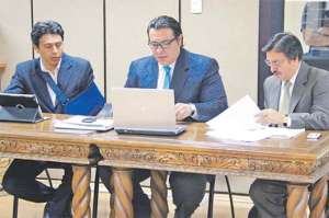 Eddy Benavides, defensor P&uacute;blico; Jorge Paladines, asesor de despacho; y, Ernesto Pazmi&ntilde;o, defensor P&uacute;blico General.