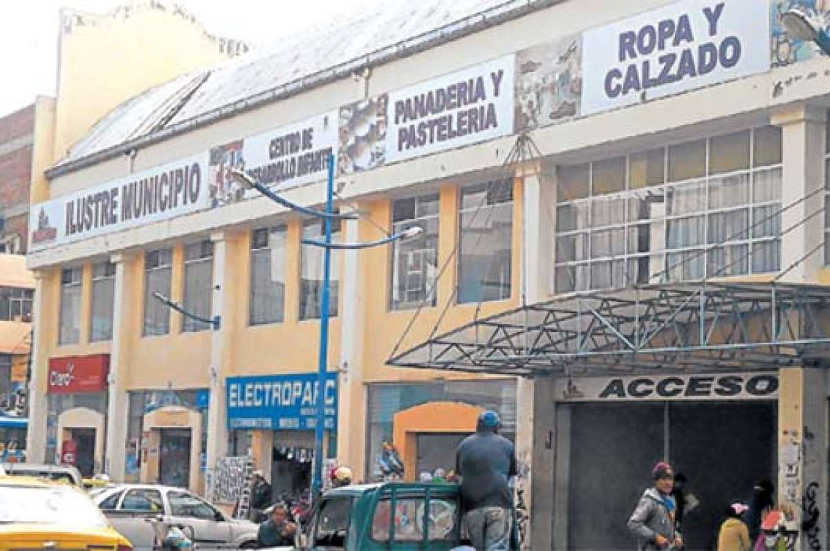 Durante cuatro meses, el Centro Comercial La Condamine estar&aacute; sometido a remodelaciones para mejorar la seguridad y la atenci&oacute;n. FOTO: ELIZABET MAGGI