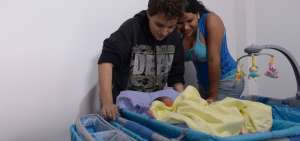 Diane Rodr&iacute;guez y Fernando Machado se convierten en los primeros padres trans de Ecuador